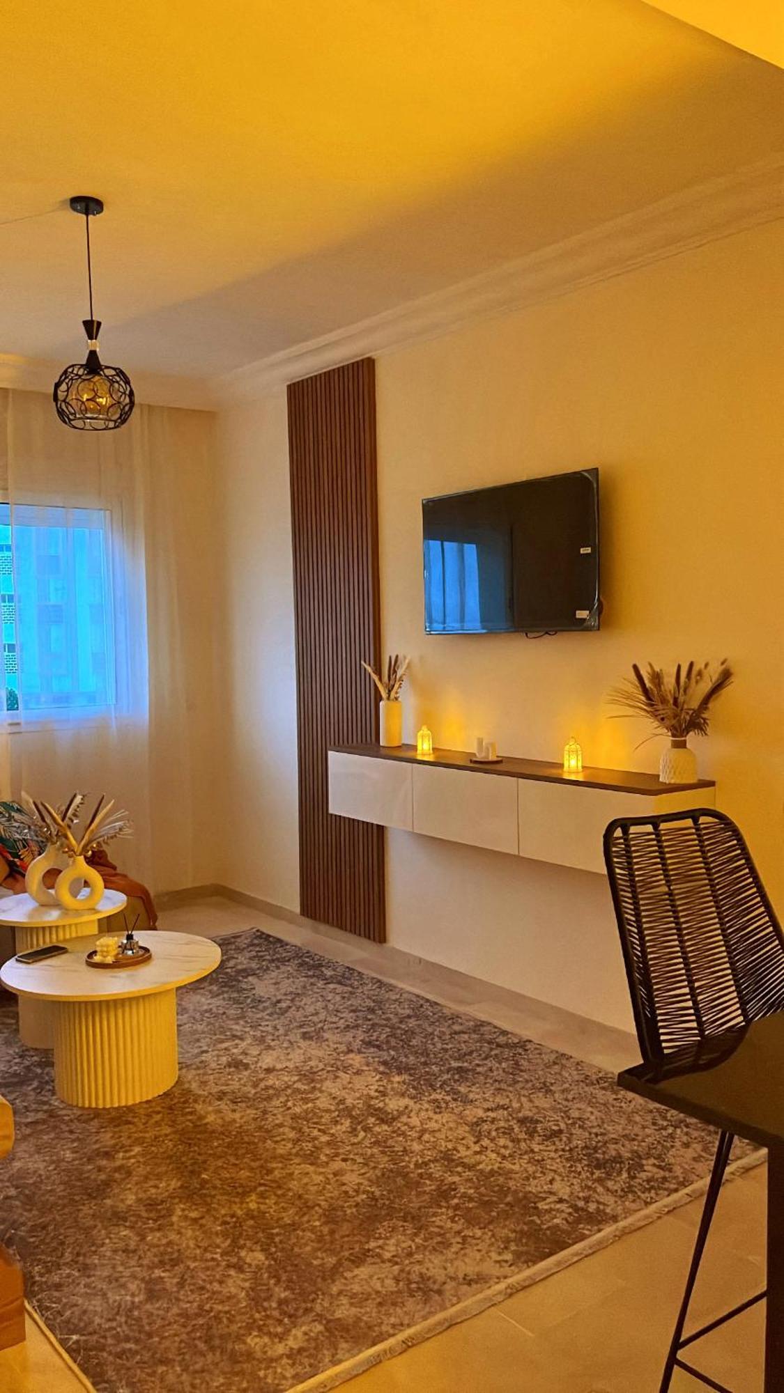 Elegant Appartement Avec Un Acces Piscine Jardin Parking Sous-Sol Et Wifi Haut Debit Fibre Optique Tanger Exterior foto