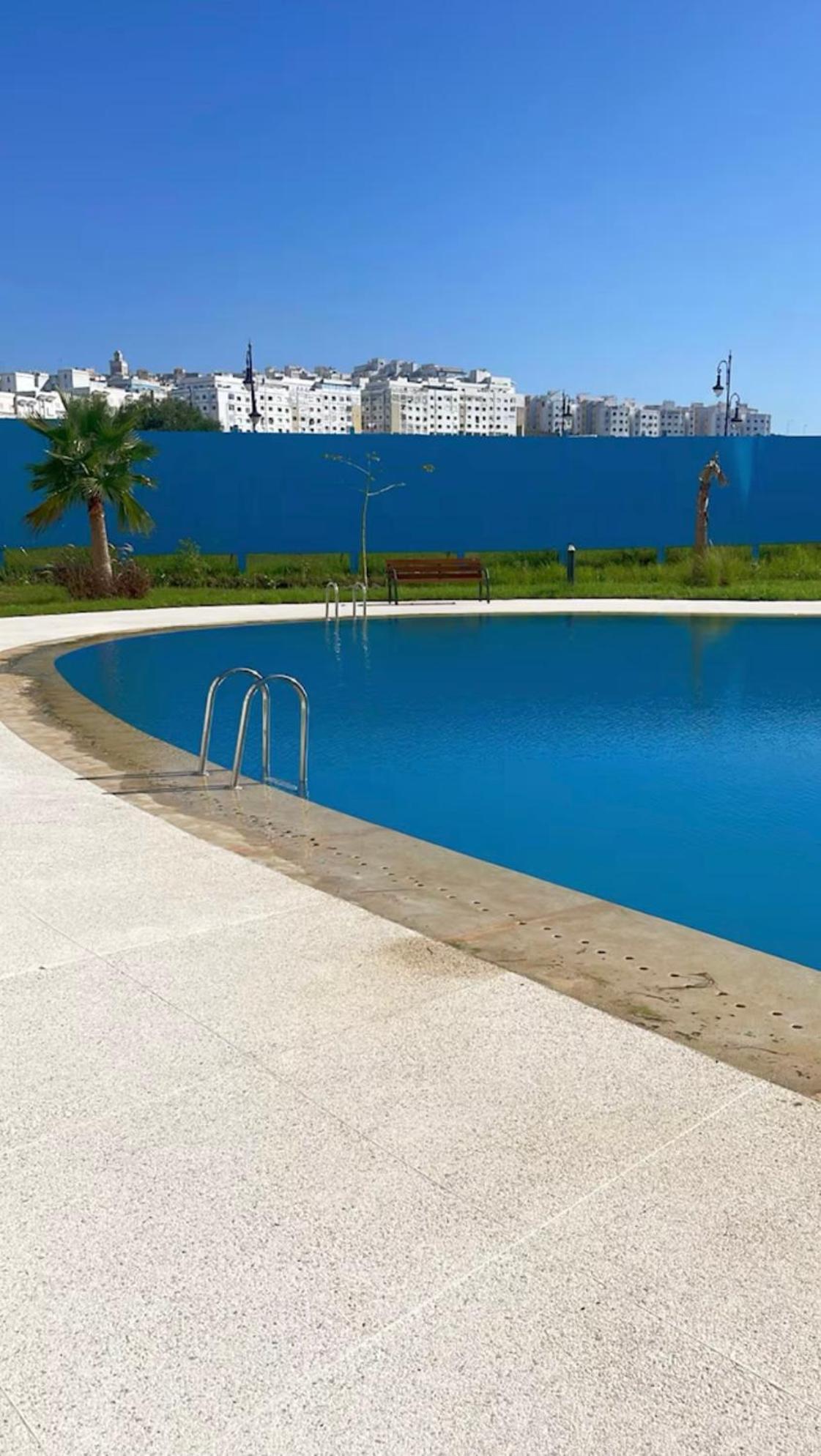 Elegant Appartement Avec Un Acces Piscine Jardin Parking Sous-Sol Et Wifi Haut Debit Fibre Optique Tanger Exterior foto